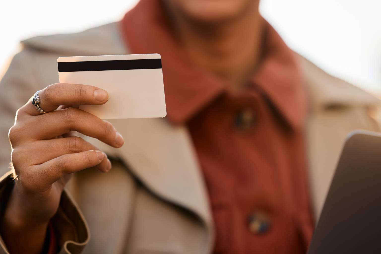 Control de gastos con tarjetas corporativas; clave para una gestión financiera eficiente