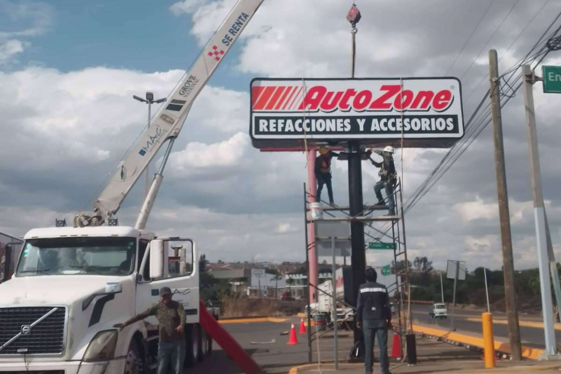 Grúas Industriales MAC uno de los mejores aliados para mover el futuro de México